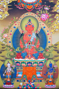 Avalokiteshwara와 Padmapani와 Amityus 